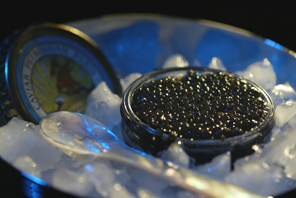 Caviar impotriva ridurilor