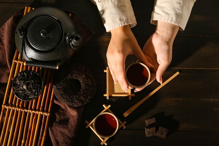 Ceaiurile chinezesti, aroma si istorie intr-o ceasca de portelan