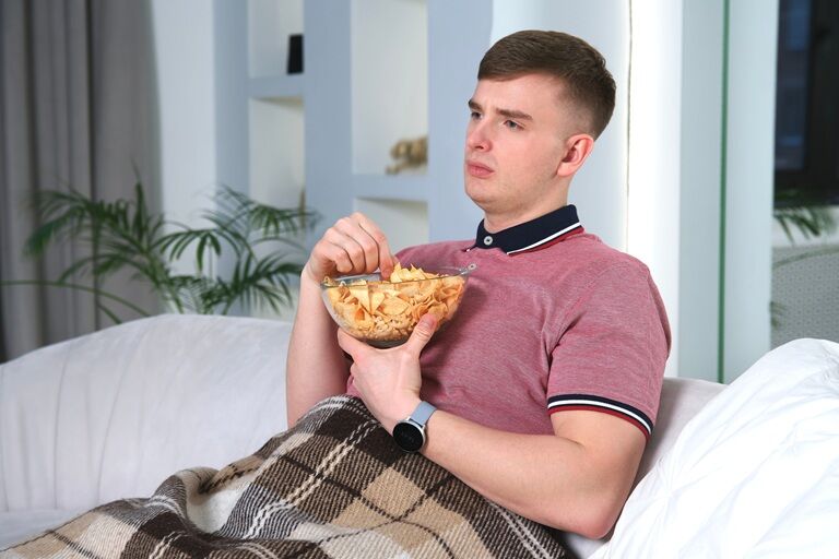 Kilograme în plus și emoții negative: ce legătură există între ele?