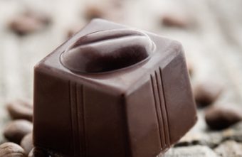O patratica de ciocolata, multiple beneficii pentru sanatate
