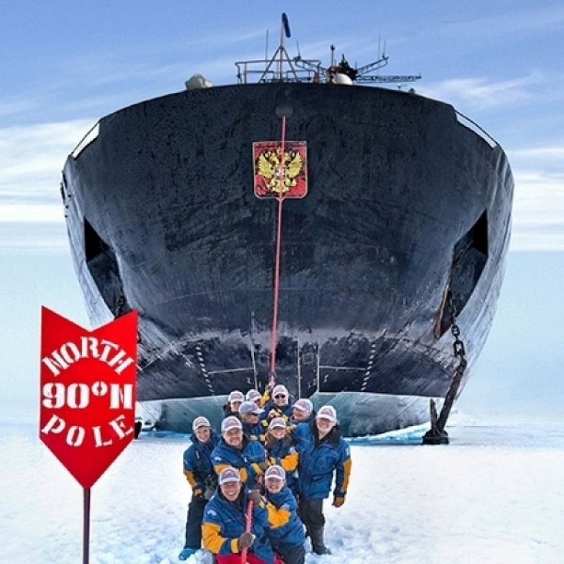 Un roman pleaca la Polul Nord la bordul unui spargator de gheata