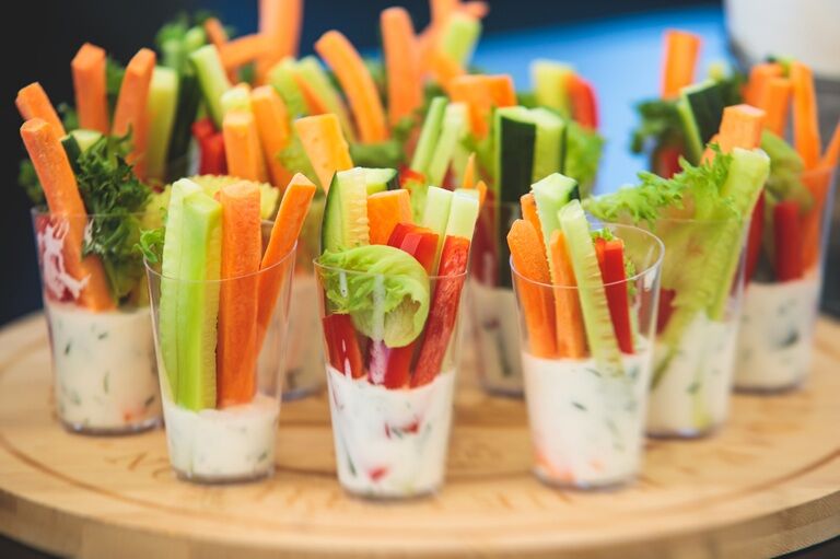 10 pași pentru a organiza un meniu vegetarian pentru nunta ta