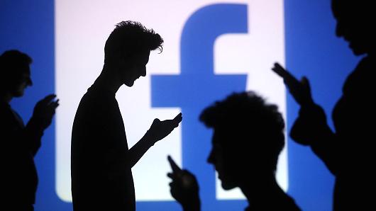 Dieta Facebook: retelele sociale te ajuta sa slabesti