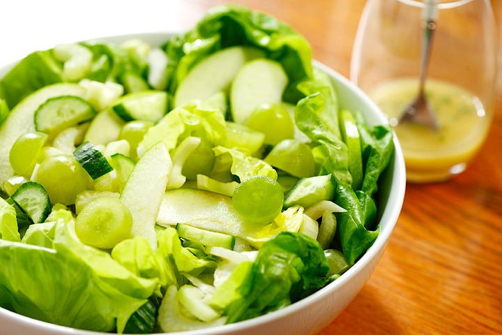Dieta cu salata si alte verdeturi de sezon