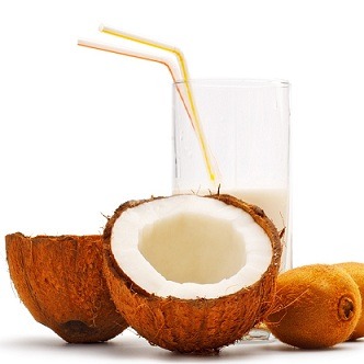Nuca de cocos este ingredient-vedeta in multe retete din bucatariile tropicale – de la cea asiatica si cea indiana pana la cea jamaicana – asa ca daca nu stii cum sa-l incluzi in dieta, te poti inspira din acestea. 