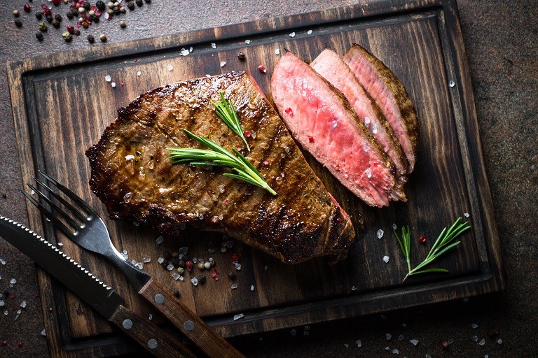 Consumul de carne roșie, beneficii pentru sănătate și pentru slăbit