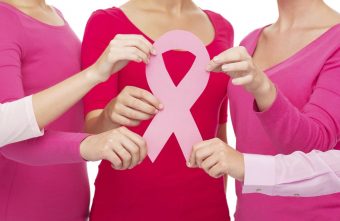 Medic oncolog: „Kilogramele in plus influenteaza diferit riscul de aparitie a cancerului mamar, in functie de varsta”