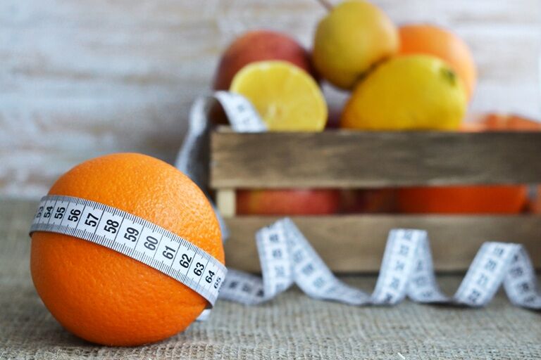 Celulita: ce este, tipuri de celulită, alimente care o combat, trucuri eficiente