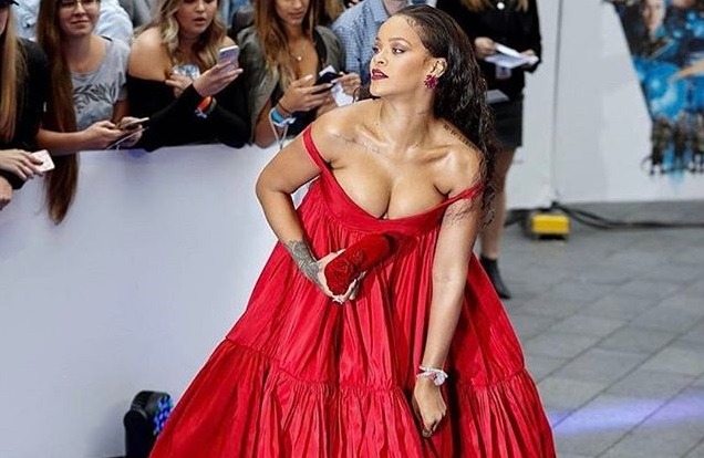 Rihanna se simte „mai sexy ca niciodata” cu kilograme in plus