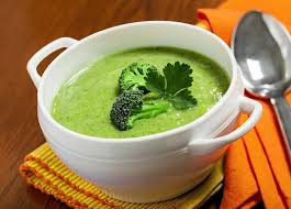 Pui la cuptor si supa de broccoli cu branza