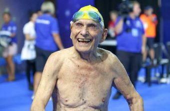 La 99 de ani, a doborat recordul mondial la 50 de m in 56”12