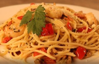 Spaghete cu creveti in sos de usturoi