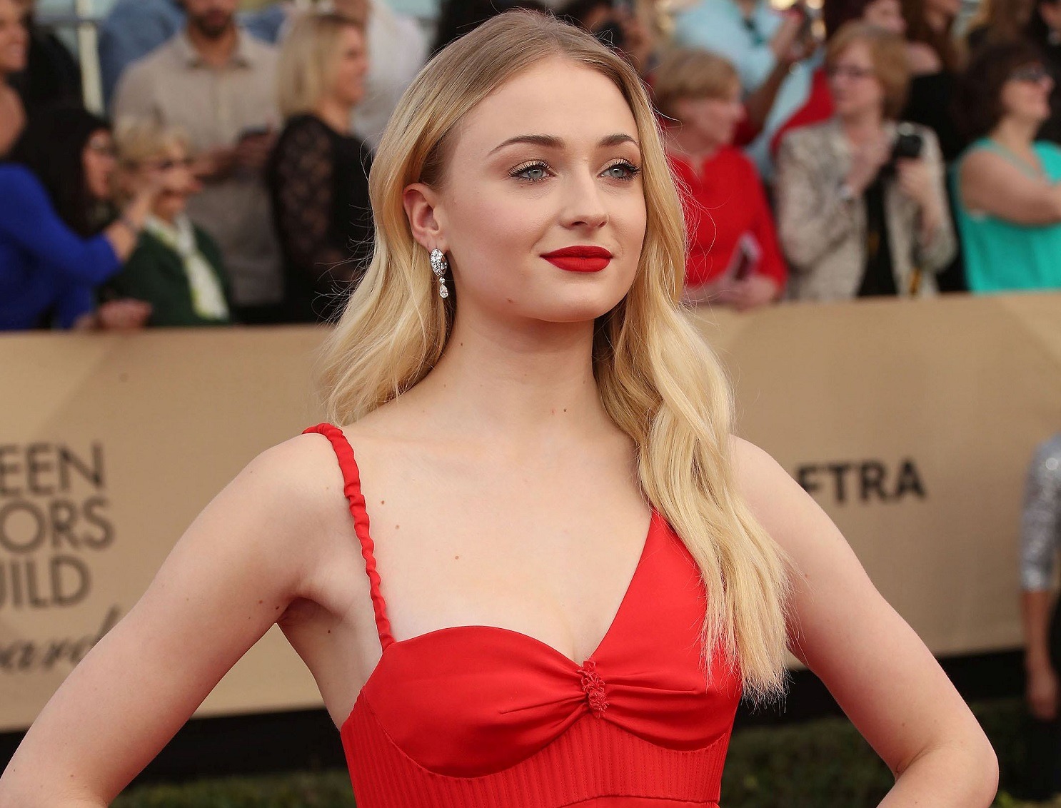 Actrita Sophie Turner, o lady moderna cu radacini britanice