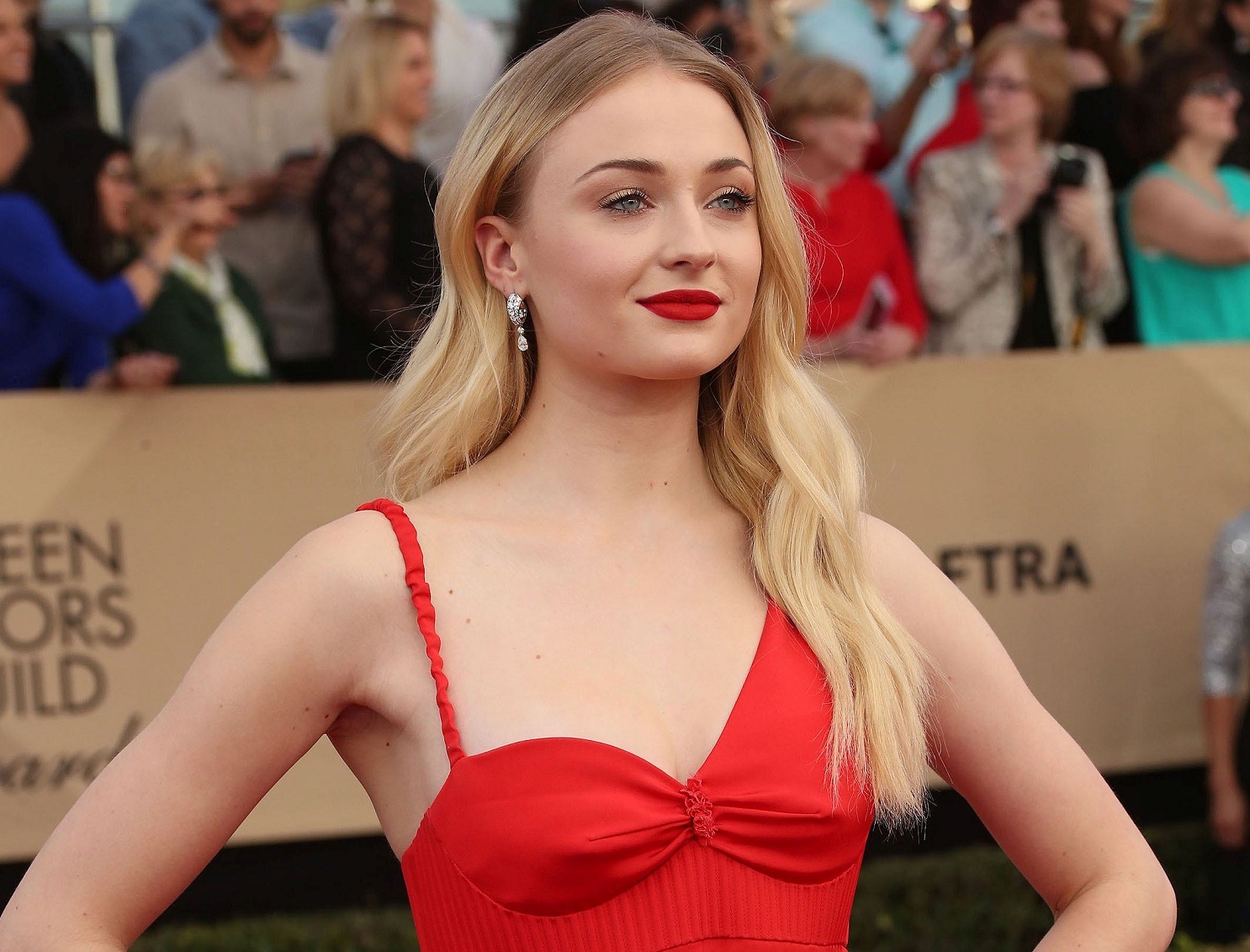 Actrita Sophie Turner, o lady moderna cu radacini britanice