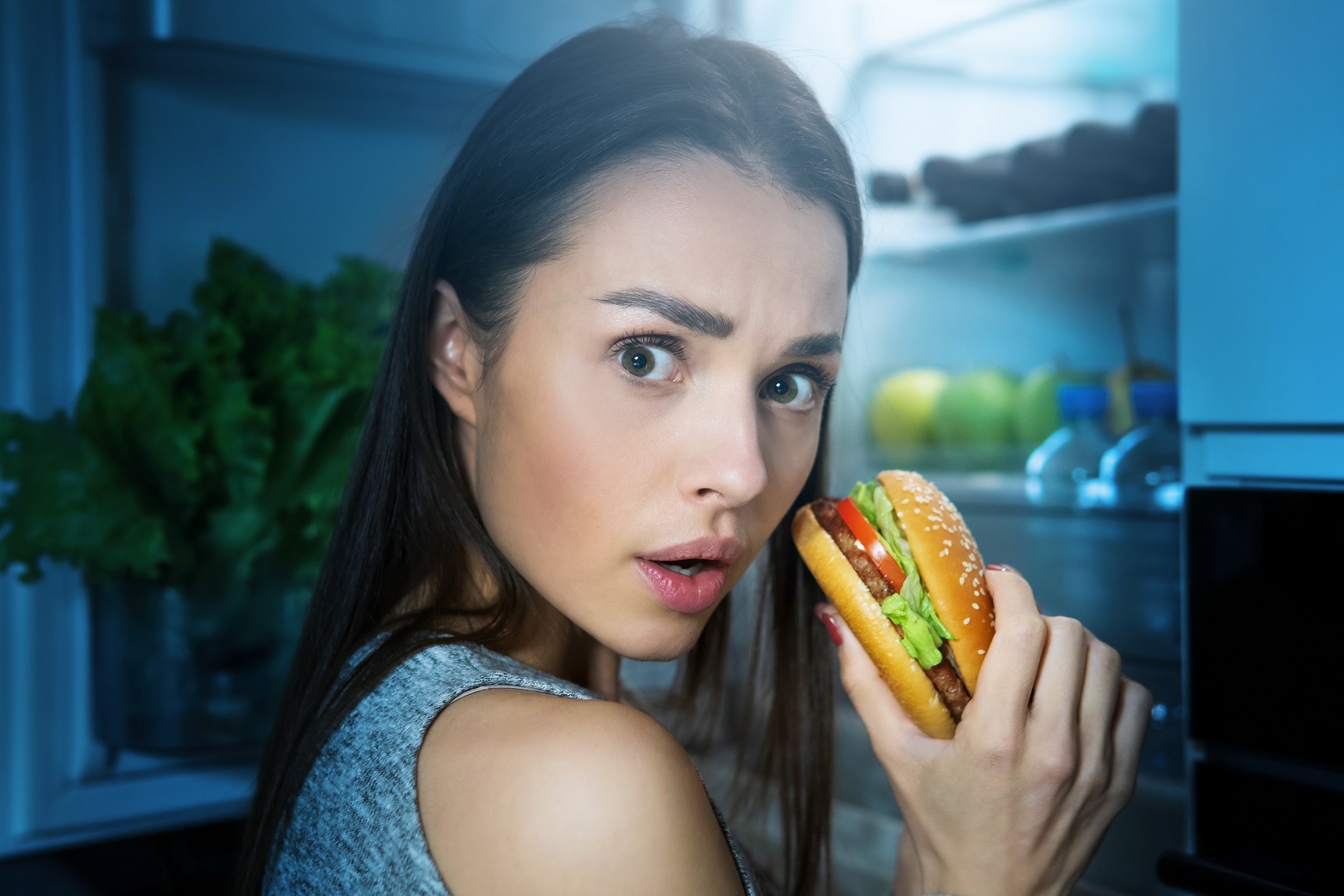 Un nou studiu constată că ceea ce mănânci are legătură cu momentul din zi în care mănânci