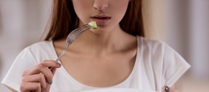 Tulburările de alimentație la adolescenți – ce rol are social media
