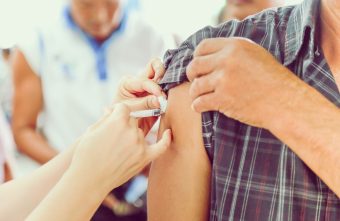 Medici: „Anul acesta vaccinarea antigripală e mai importantă ca oricând. Va salva multe vieți”