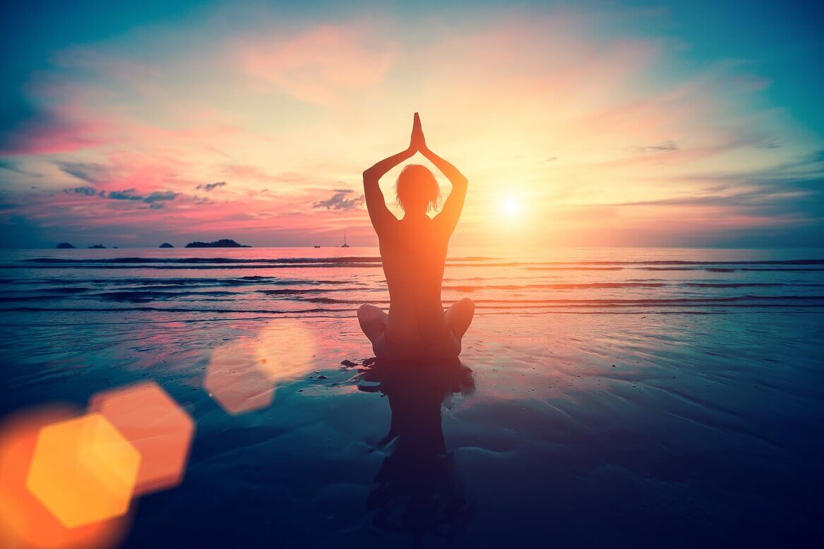 Sase pozitii de yoga care te ajuta sa slabesti rapid