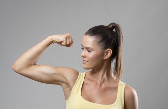 5 exerciții simple pentru brațe tonifiate