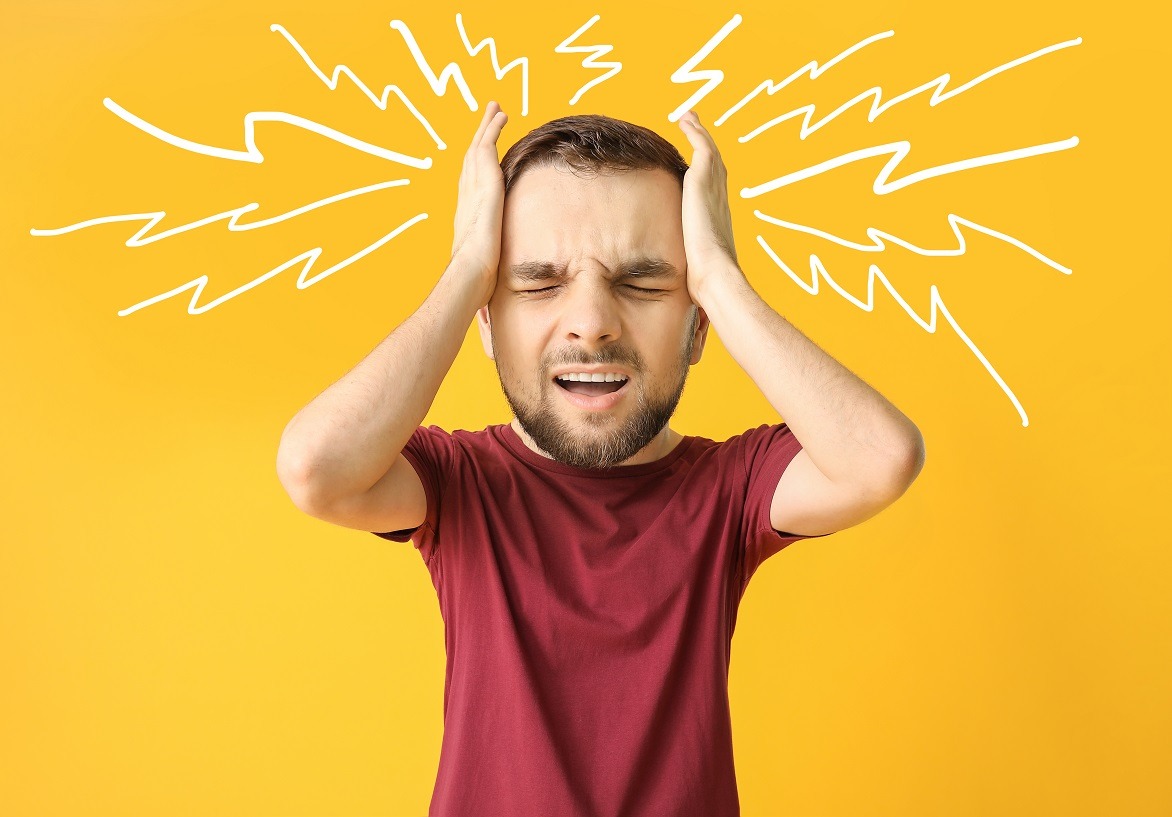 Ai frecvent dureri puternice de cap? Iată alimentele care pot declanșa migrene