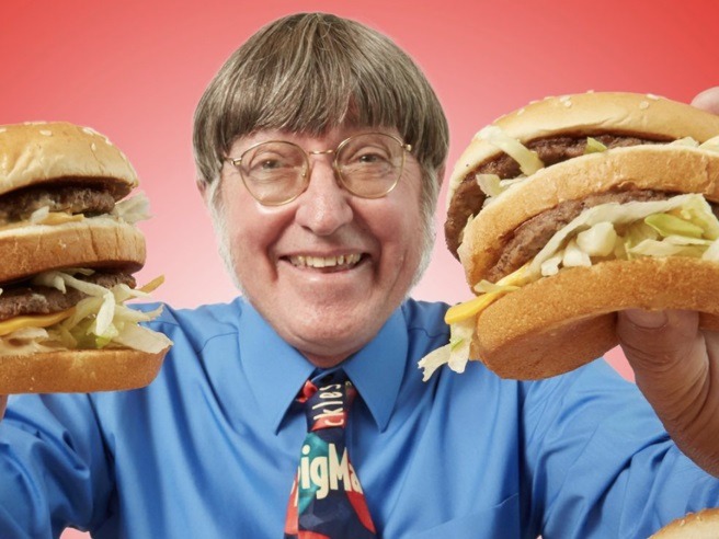 Recordul pentru cele mai multe Big Mac-uri mâncate într-o viață: 32672