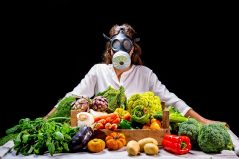 Care sunt fructele și legumele ce conțin cele mai multe pesticide?