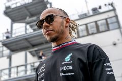 Lewis Hamilton, fizic de invidiat. Pilotul slăbește în timpul fiecărei curse câte 3 kilograme. Care este motivul