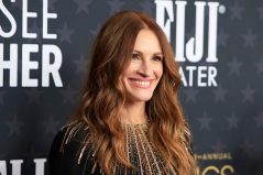 Cum reușește Julia Roberts să arate ca la 30 de ani. Ce trucuri are actrița