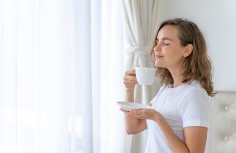 5 lucruri pe care să le faci înainte de a-ți bea cafeaua de dimineață
