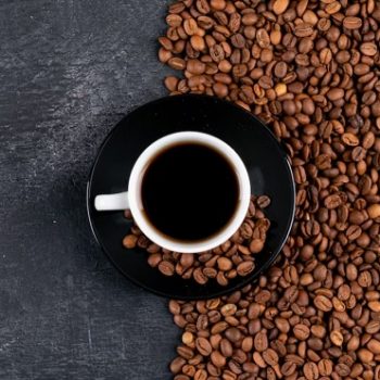 Mai multă cofeină în sânge, asociată cu mai puțină grăsime corporală și un risc mai mic de diabet