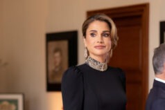 Regina Rania a Iordaniei atrage toate privirile. Este într-o formă de invidiat la 53 de ani