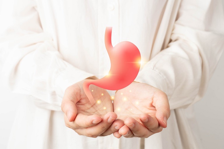 Arsuri la stomac – factori de risc, cauze și tratament