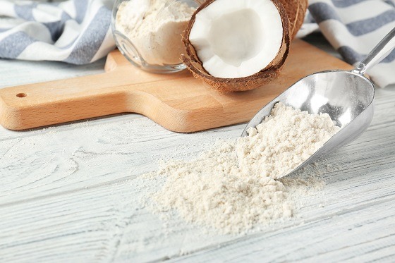 Făina de cocos – beneficii, modalități de consum, rețete