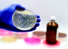 Inteligența artificială descoperă primele antibiotice noi din ultimii 60 de ani