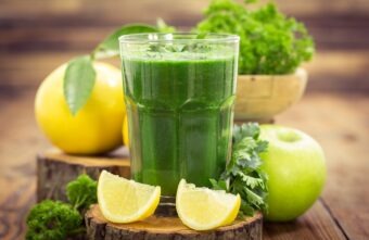 Detoxifierea cu sucuri: beneficii și riscuri pentru sănătate