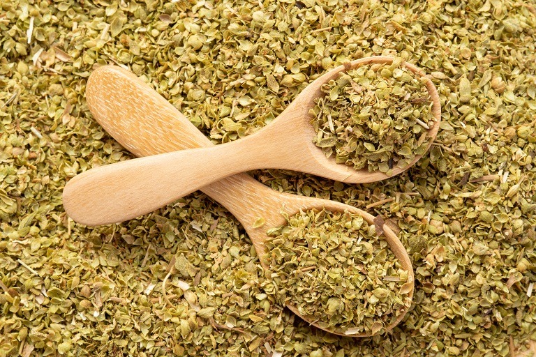 Oregano, beneficii remarcabile pentru corp și minte