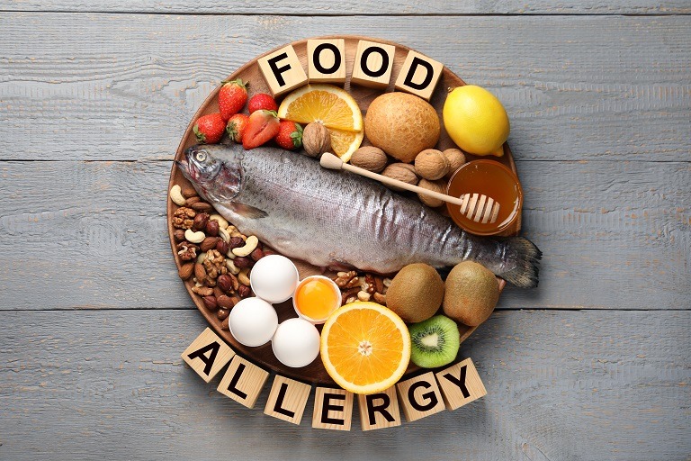 Cu ce simptome te poți confrunta în caz de alergie alimentară?