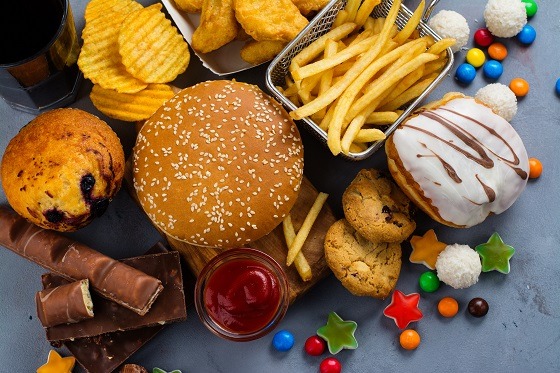 alimente nesănătoasă, de tip junk food