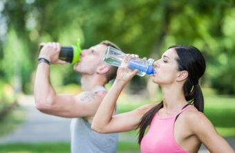 Sfaturi nutriționale pentru zilele de vară active