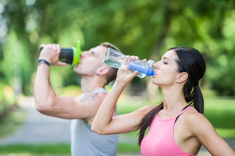 Sfaturi nutriționale pentru zilele de vară active