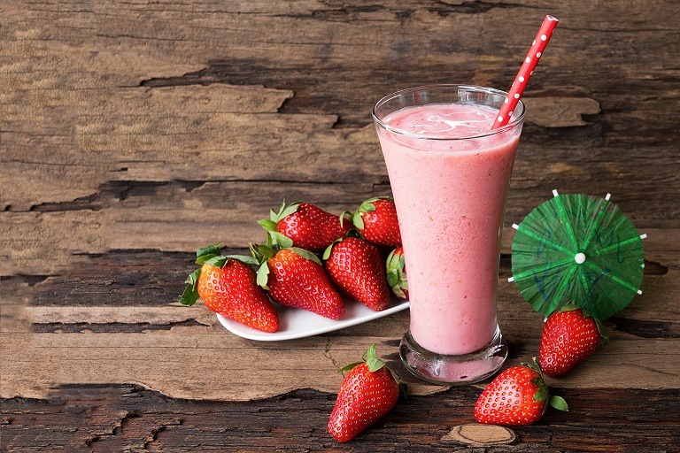Rețete de smoothie proteic, ideale pentru micul dejun sau pentru gustarea de după antrenament