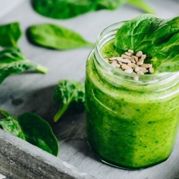 Idei de smoothie-uri verzi, pentru detoxifiere și slăbit