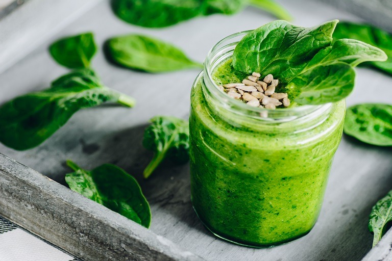 Idei de smoothie-uri verzi, pentru detoxifiere și slăbit