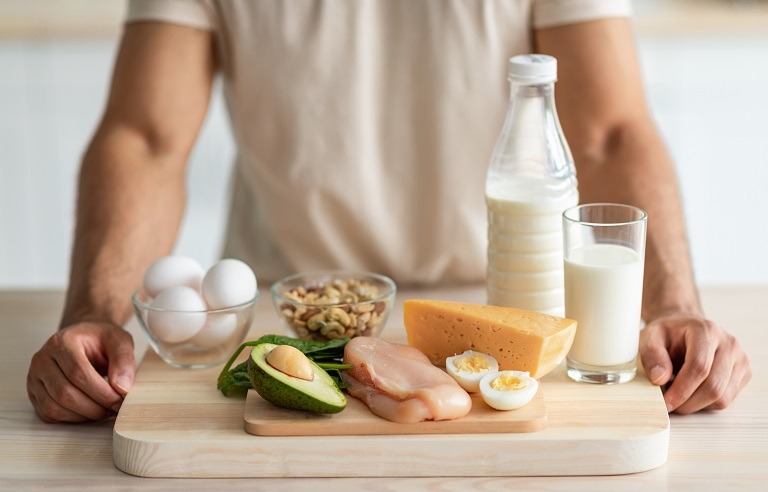 Exemple de alimente sănătoase, bogate în proteine pentru masa musculară