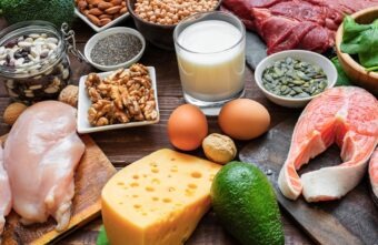 Exemple de alimente sănătoase, bogate în proteine pentru masa musculară