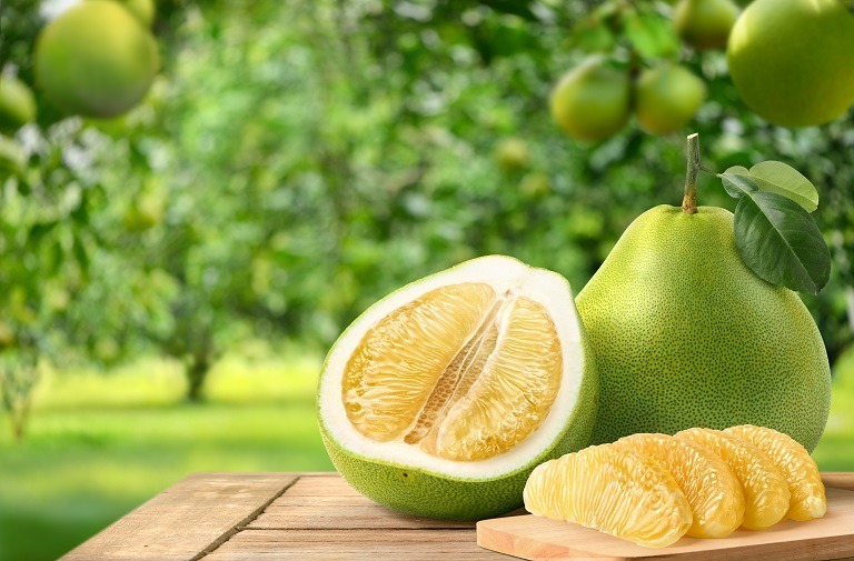 Pomelo: beneficii pentru sănătate, hidratare și siluetă