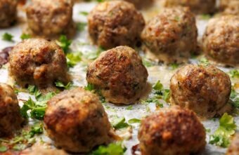 5 rețete de dietă cu carne tocată la cuptor – idei sănătoase și gustoase