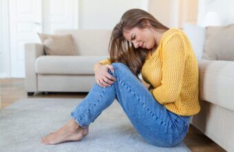 Constipația modernă – efectul sedentarismului și al alimentației procesate