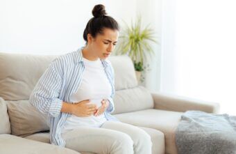 Ce este ileita, ce simptome apar, diagnostic și tratament